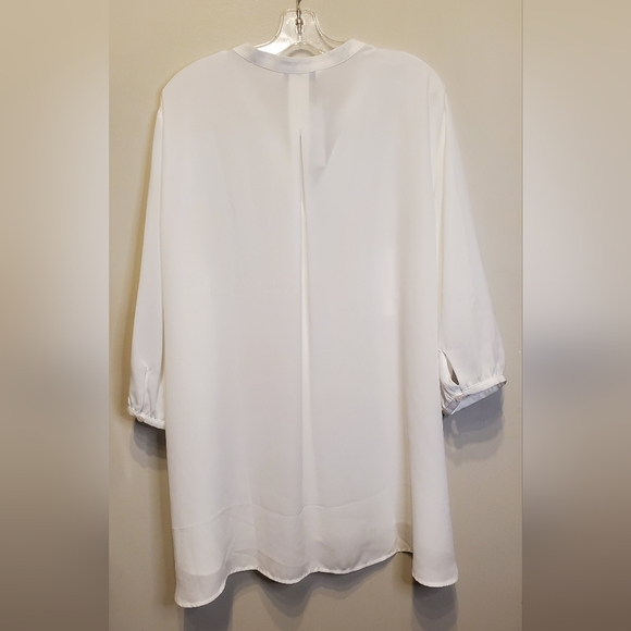 284. NWT - Peter Nygard Woman Tunic Blouse - Picture 3 of 4